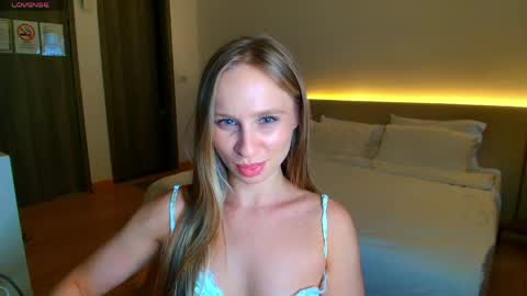 Snapshot of madlen_new chatting on 04/25/26, 04:48 Madlen online show from 04/25/26, 04:48