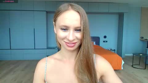 Snapshot of madlen_new chatting on 06/16/26, 11:35 Madlen online show from 06/16/26, 11:35