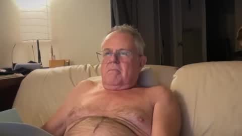 Snapshot of madmanacrossthewater chatting on 11/06/25, 05:08 madmanacrossthewater online show from 11/06/25, 05:08