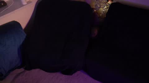 Snapshot of madmaxbad chatting on 02/21/25, 12:38 madmaxbad online show from 02/21/25, 12:38