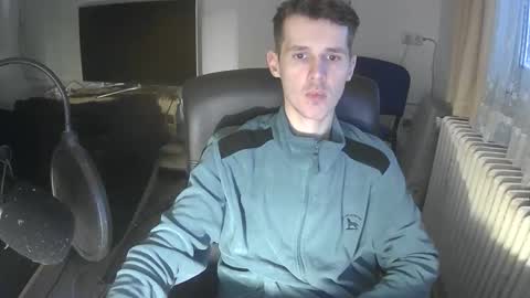 Snapshot of madnessss1215 chatting on 02/20/26, 09:21 madnessss1215 online show from 02/20/26, 09:21