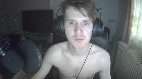 Snapshot of madnessss1215 chatting on 02/23/26, 08:01 madnessss1215 online show from 02/23/26, 08:01