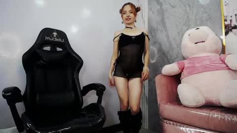 Snapshot of mady0619_ch chatting on 04/23/26, 01:02 Mady online show from 04/23/26, 01:02