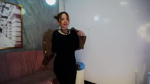 Snapshot of mady0619_ch chatting on 04/28/26, 12:43 Mady online show from 04/28/26, 12:43
