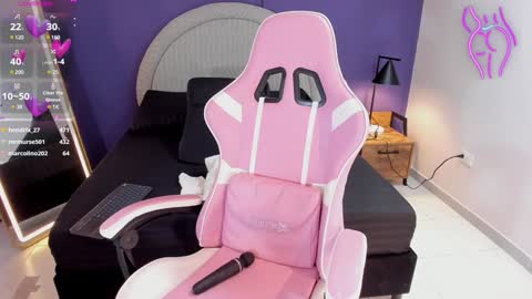 mady_collins online show from 02/05/25, 02:26