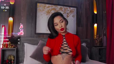 Snapshot of madyluxx chatting on 01/14/25, 08:04 MadyLuxx online show from 01/14/25, 08:04