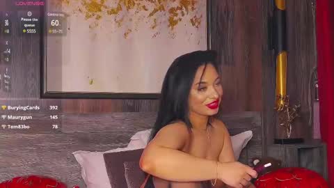 Snapshot of madyluxx chatting on 02/10/25, 01:35 MadyLuxx online show from 02/10/25, 01:35