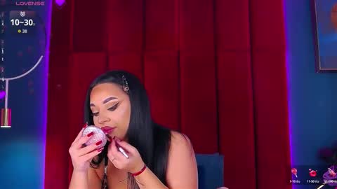 Snapshot of madyluxx chatting on 10/04/25, 07:34 MadyLuxx online show from 10/04/25, 07:34