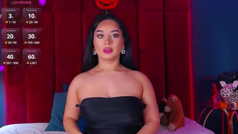 Snapshot of madyluxx chatting on 10/29/25, 08:21 MadyLuxx online show from 10/29/25, 08:21