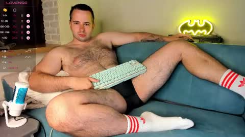 Snapshot of madzuru chatting on 07/10/26, 03:33 Gregory online show from 07/10/26, 03:33