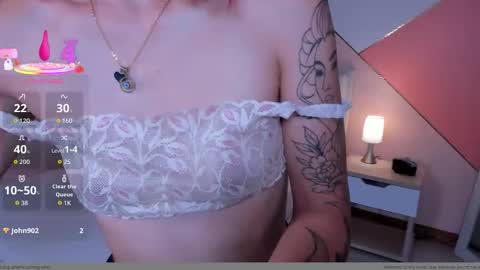 Snapshot of mae_lyra chatting on 01/05/26, 09:40 Mae Lyra online show from 01/05/26, 09:40