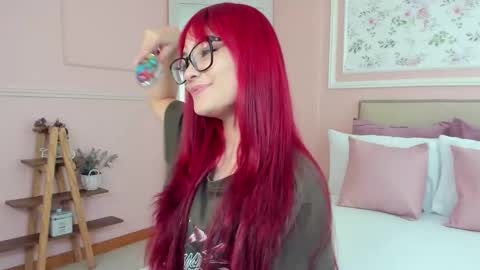 Snapshot of mae_lyra chatting on 02/01/26, 07:01 Mae Lyra online show from 02/01/26, 07:01