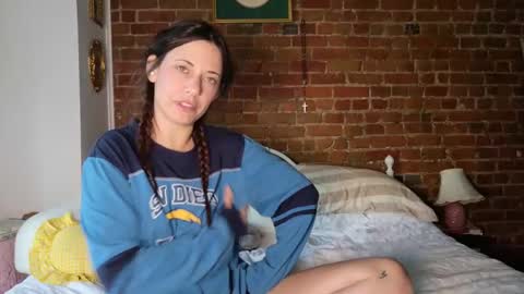 maedaybaby online show from 09/21/25, 11:34