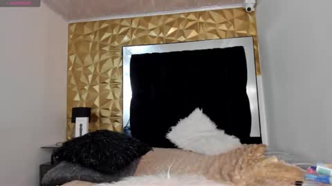 MAEE ANGELS online show from 03/11/25, 10:53