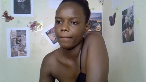 Maee online show from 12/19/25, 04:14