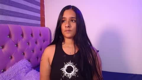 Snapshot of maeena chatting on 03/12/26, 01:12 maeena online show from 03/12/26, 01:12
