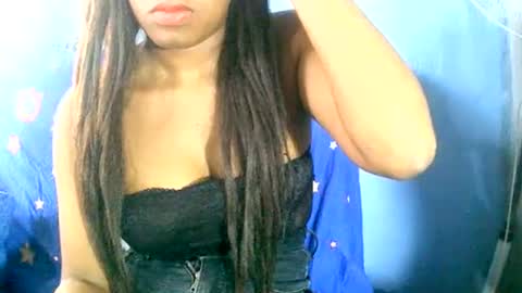 Snapshot of maelahlove chatting on 12/11/24, 12:02 MaelahLove online show from 12/11/24, 12:02