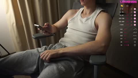 Mike XMaestro 3369 online show from 12/18/24, 04:39