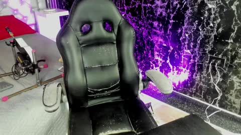 Mae online show from 01/05/25, 03:43