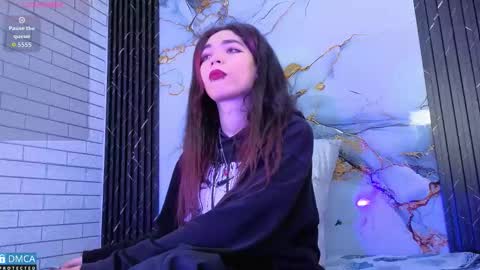 maevekuro online show from 10/20/25, 03:07