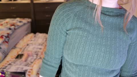 Snapshot of maevivant chatting on 01/16/26, 09:19 Mae online show from 01/16/26, 09:19