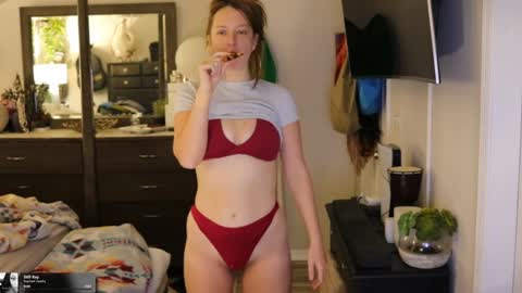 Snapshot of maevivant chatting on 02/04/26, 06:58 Mae online show from 02/04/26, 06:58