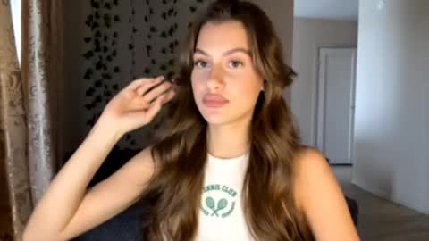 Sophie online show from 05/13/26, 05:27