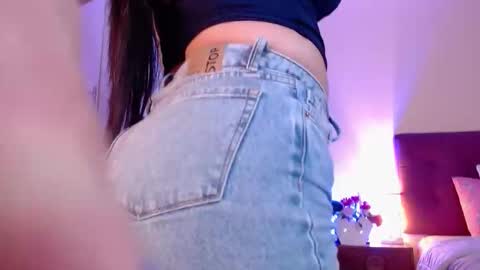 Snapshot of mafer_meow chatting on 03/10/26, 08:36 Mafer Flor online show from 03/10/26, 08:36