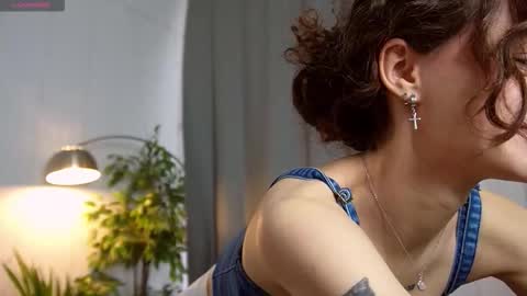 Snapshot of maffinpurrr chatting on 03/10/26, 06:51 Eva online show from 03/10/26, 06:51