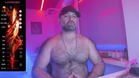 Snapshot of magabear chatting on 02/13/26, 03:13 Magabear online show from 02/13/26, 03:13