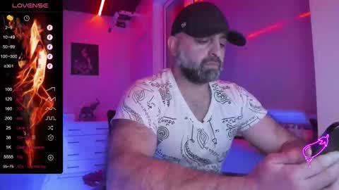 Snapshot of magabear chatting on 03/15/26, 11:16 Magabear online show from 03/15/26, 11:16