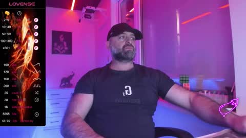 Snapshot of magabear chatting on 03/20/26, 02:38 Magabear online show from 03/20/26, 02:38