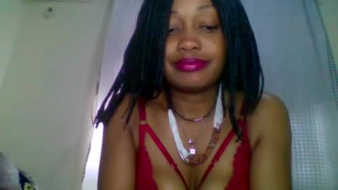 Snapshot of magdalinemus chatting on 09/30/25, 12:43 magdalinemus online show from 09/30/25, 12:43