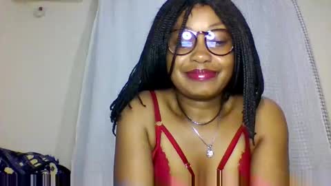 Snapshot of magdalinemus chatting on 10/30/25, 05:24 magdalinemus online show from 10/30/25, 05:24