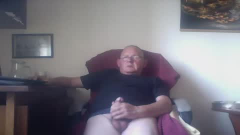 Snapshot of magellan22 chatting on 07/13/26, 03:26 magellan22 online show from 07/13/26, 03:26