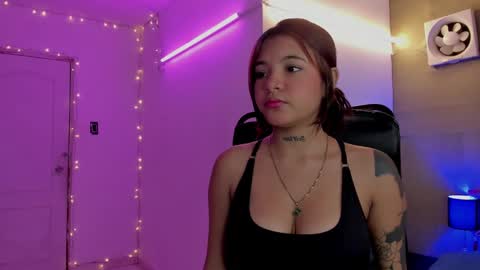 Snapshot of maggie_greene chatting on 03/09/25, 12:53 Maggie online show from 03/09/25, 12:53