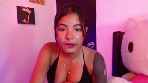 Snapshot of maggie_love77 chatting on 03/21/26, 06:33 maggie online show from 03/21/26, 06:33