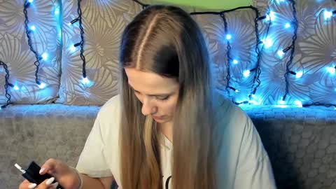 Maggie online show from 01/19/25, 01:43