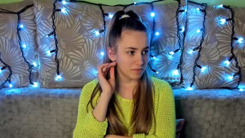 Maggie online show from 01/28/25, 01:50