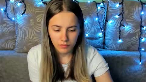 Maggie online show from 10/23/25, 02:22