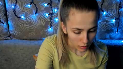 Maggie online show from 01/08/26, 01:52