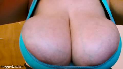 Maggie   online show from 06/25/26, 05:12