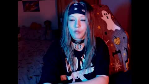 Snapshot of maggieswaggy chatting on 04/04/26, 05:32 Magdalene Swaggy online show from 04/04/26, 05:32