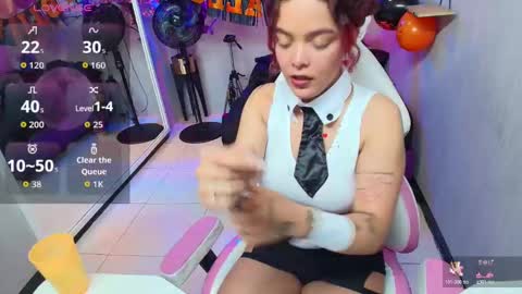 Maggy online show from 10/31/25, 06:20