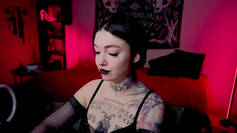 Snapshot of magic_alie chatting on 05/05/26, 07:55 Magic Allie online show from 05/05/26, 07:55