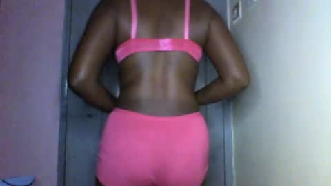 Snapshot of magic_bliss chatting on 06/14/26, 01:36 Bliss online show from 06/14/26, 01:36