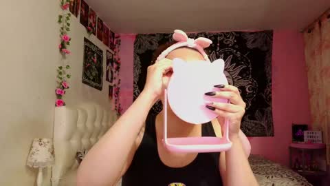 Snapshot of magic_clairewitch chatting on 01/27/25, 11:22 Claire online show from 01/27/25, 11:22