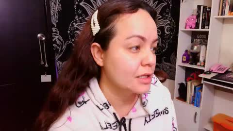 Snapshot of magic_clairewitch chatting on 09/23/25, 11:30 Claire online show from 09/23/25, 11:30