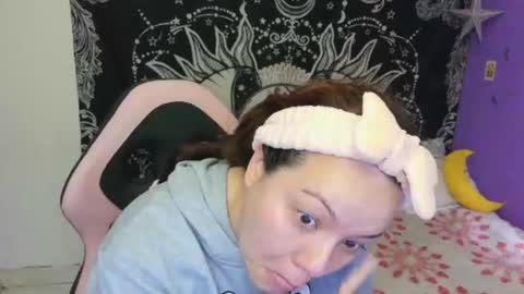 Snapshot of magic_clairewitch chatting on 07/17/26, 11:39 Claire online show from 07/17/26, 11:39