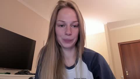 Alice  online show from 12/06/24, 01:44